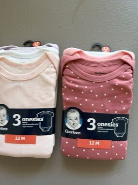 Gerber 12M Onesies